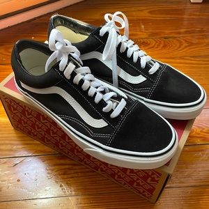 Brand new vans- old skool